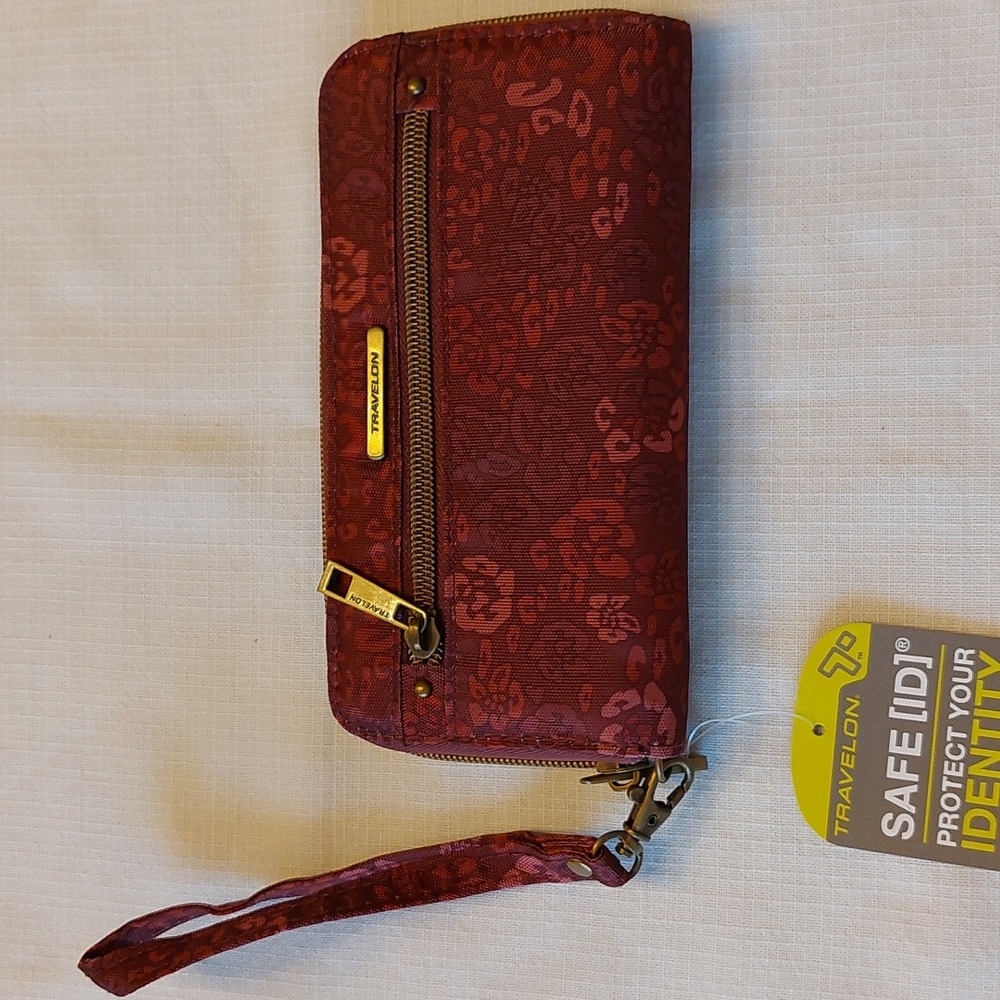 Travelon RFID Blocking Wallet Wristlet Burgundy NEW - Picture 9 of 14